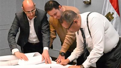محافظ جنوب سيناء يعتمد المخطط الاستراتيجي لمدينة طابا في إطار مشروعات التنمية 