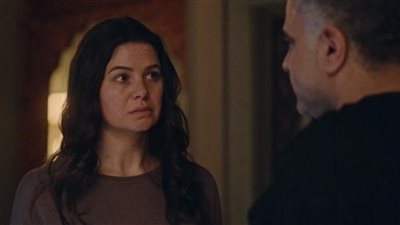 مسلسل لام شمسية الحلقة 5.. يسرا اللوزي تضع كاميرا بغرفة ابنتها المراهقة