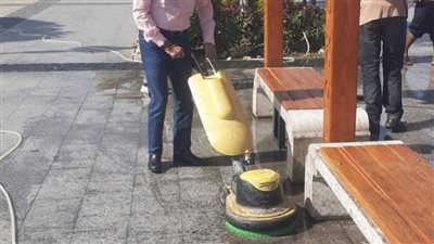 «مدينة الأقصر» تشن حملة نظافة موسعة بمنطقة كورنيش النيل