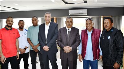 إسماعيل كمال يستقبل مجلس إدارة نادى أسوان الرياضى