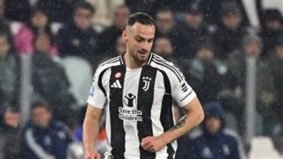 يوفنتوس يضحي بمدافعه من أجل المهاجم النيجيري أوسيمين