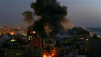 غارات إسرائيلية مكثفة على المدنيين بغزة.. وحماس تدعو العالم للتحرك 