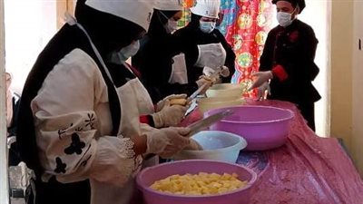 استمرار توزيع 500 وجبة غذائية بمبادرة مطبخ المصرية بقرى إدفو