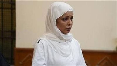 ربنا أمرني اقتلها.. تفاصيل محاكمة مضيفة طيران التجمع المتهمة بإنهاء حياة ابنتها