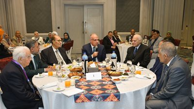 وزير الري: الاعتماد على البحث العلمي لتقديم حلول مبتكرة للتعامل مع تحديات المياه