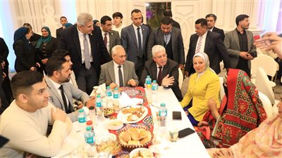 بحضور وزير التعليم العالي.. رئيس جامعة المنيا يشارك بحفل إفطار الطلاب الوافدين