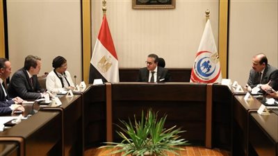 عبدالغفار يبحث مع 