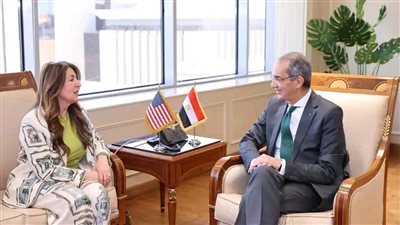 وزير الاتصالات يبحث مع السفيرة الأمريكية تعزيز التعاون بالمجال وجذب مزيد من الاستثمارات