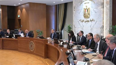 مدبولي: الموافقة على توفير قطعة أرض في المنيا لإقامة مدينة للنسيج وصناعة الملابس