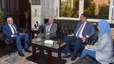 محافظ الأقصر يوجه بسرعة إنهاء ترخيص قطعة أرض خاصة بنقابة المهندسين