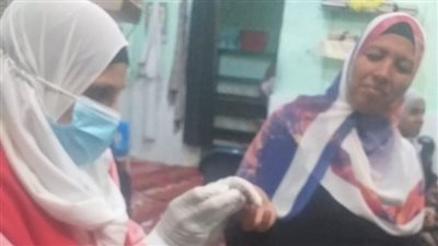 بالصور.. فحص 756 مواطن طبيًا بالمجان بالمبادرات الرئاسية في الأقصر