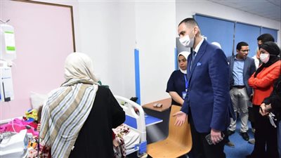 نائب وزير الصحة يتفقد مستشفيات البحيرة والإسكندرية ويوجه باجراءات عاجلة 
