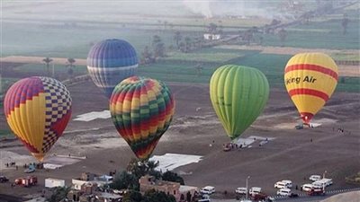 إيقاف رحلات البالون الطائر في الأقصر بسبب تقلبات الطقس 