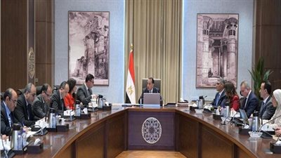 رئيس الوزراء يتابع مشروع تطوير أرض مطار إمبابة حديقة الحيوان 