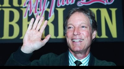 وفاة الممثل الأمريكي تشامبرلين عن عمر يناهز 90 عامًا