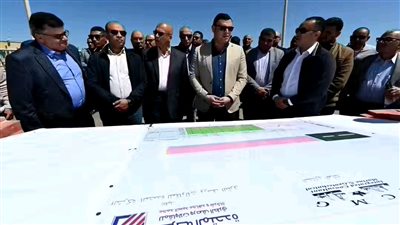 وزير الإسكان يتفقد مشروعات رفع كفاءة الكباري والمسطحات الخضراء ويتابع تطوير المداخل والبوابات بمارينا
