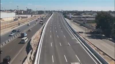 أم تلقي بطفليها من أعلى كوبري العامرية