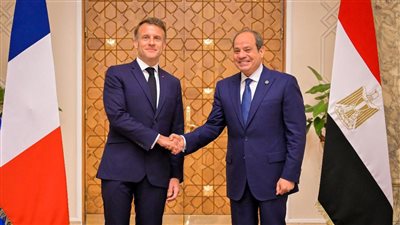 منها تنشيط السياحة.. 5 مكاسب اقتصادية لمصر من زيارة الرئيس الفرنسى 