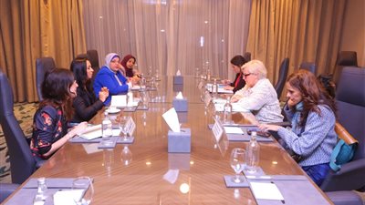 وزيرة التضامن تلتقي وزيرة العمل والصحة وشئون العائلة الفرنسية