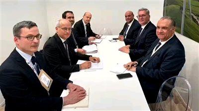 وزير البترول يعقد جلسة مباحثات مع وفد شركة «توتال انيرجيز»