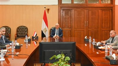 وزير الري يبحث مقترح لتنفيذ 