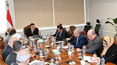 «الشربيني» يشدد على ضرورة الانتهاء من مشروعات الإسكان في التوقيتات المحددة