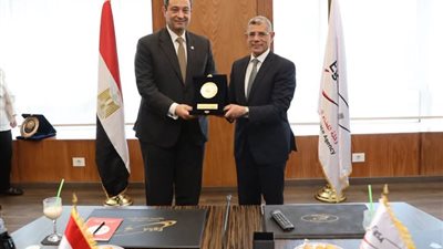 محافظ دمياط يجرى زيارة إلى وكالة الفضاء المصرية لبحث مخطط شراكة للتعاون