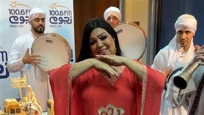 بالصور.. استقبال فيفي عبده بالزفة البلدي داخل استوديوهات 