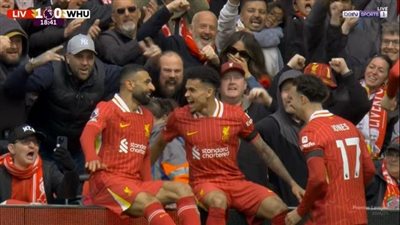 ليفربول يلامس البريميرليج بفوز قاتل. سقوط توتنهام وريمونتادا تشيلسي 