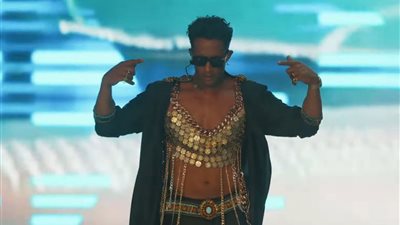 بعد ظهوره بحمالة الصدر.. القصة الكاملة لفضيحة محمد رمضان في كوتشيلا