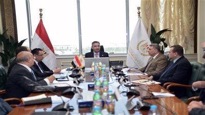 وزير التموين يوجه مصلحة الدمغة باستمرار الرقابة على الذهب والمعادن الثمينة