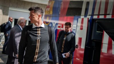 بعثة برشلونة تصل ألمانيا لخوض موقعة دورتموند الحاسمة في دوري الأبطال