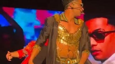 بلاغات بالكوم ضد محمد رمضان بتهم نشر الرزيلة وتحريض الشباب على الفجور والتشبه بالنساء