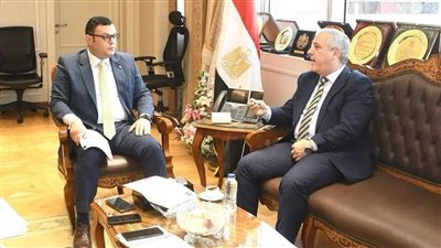 تفاصيل لقاء وزير الإسكان برئيس الهيئة الوطنية للصحافة