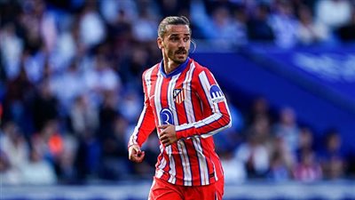 أتلتيكو مدريد يُغلق ملف جريزمان.. النجم الفرنسي مستمر حتى 2027