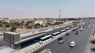 بالصور.. النقل تبدأ تجارب تدريب سائقي الأتوبيس الترددي 