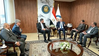 وزير البترول يبحث مع رئيس إنرجين تسريع وتيرة التعاون بمناطق امتيازها