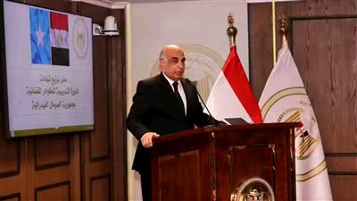 وزير العدل يكرم وفدا قضائيا صوماليا بعد اجتيازه البرنامج التدريبي بمركز الدراسات القضائية