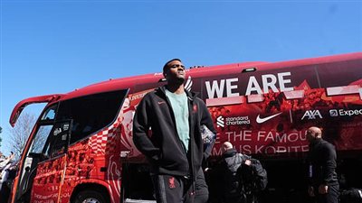 رغم تصريحات وكيله.. نجم ليفربول مستمر في أنفيلد حتى إشعار آخر