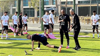 وزير الرياضة يؤازر منتخب مصر ويهنئهم بالتأهل لربع نهائي بطولة كأس الامم 