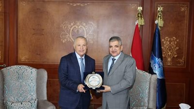 الفريق أسامة ربيع يستقبل أبو ريدة لمناقشة الاستعدادات لكأس الأمم تحت 20 عامًا