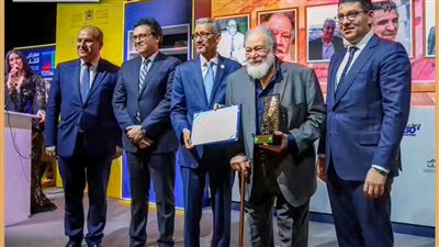 يحيى الفخراني يتوّج بـ شخصية العام الثقافية باحتفالية منظمة الـ«ألسكو» بالرباط