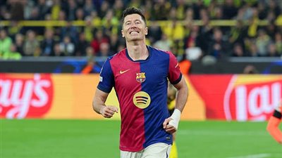 ليفاندوفسكي على أعتاب إنجاز تاريخي مزدوج مع برشلونة أمام سيلتا فيجو