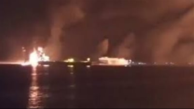 الحوثيون يحذرون من مخاطر التلوث البحري الناجم عن القصف الأمريكي بميناء رأس عيسى