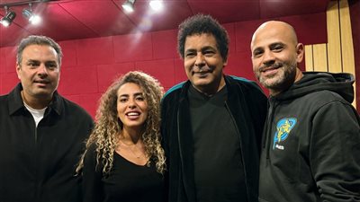 تعاونات شبابية ولمسة وفاء للراحلين.. محمد منير يعود بألبوم صيفي جديد في 2025
