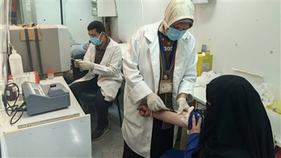 قوافل طبية مجانية ضمن المبادرة الرئاسية حياة كريمة بقرية نجم بالمنيا 