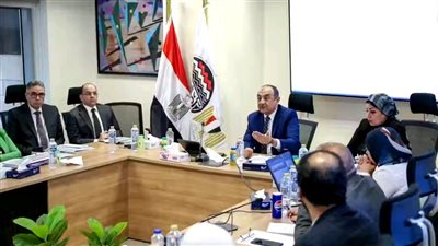 وزير قطاع الأعمال يؤكد أهمية دور شركات القابضة التشييد في دعم التنمية العمرانية