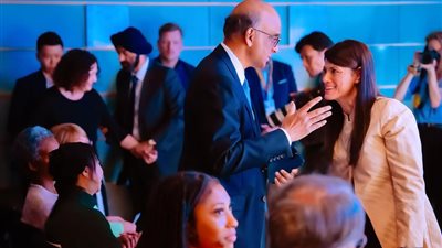 وزيرة التخطيط تلتقي رئيس سنغافورة وتبحث جهود دفع التنمية الاقتصادية بين البلدين