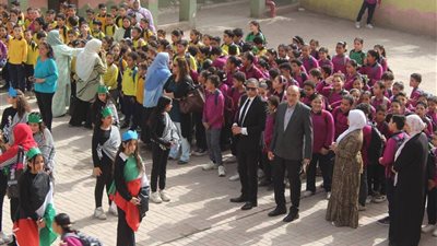 مدير تعليم الجيزة: لا درجات تقييمات للطلاب المتغيبين ولجنة لإعادة الانضباط بمدرسة ثانوى