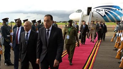 رئيس الوزراء يصل عنتيبي للمشاركة في قمة دعم الصومال